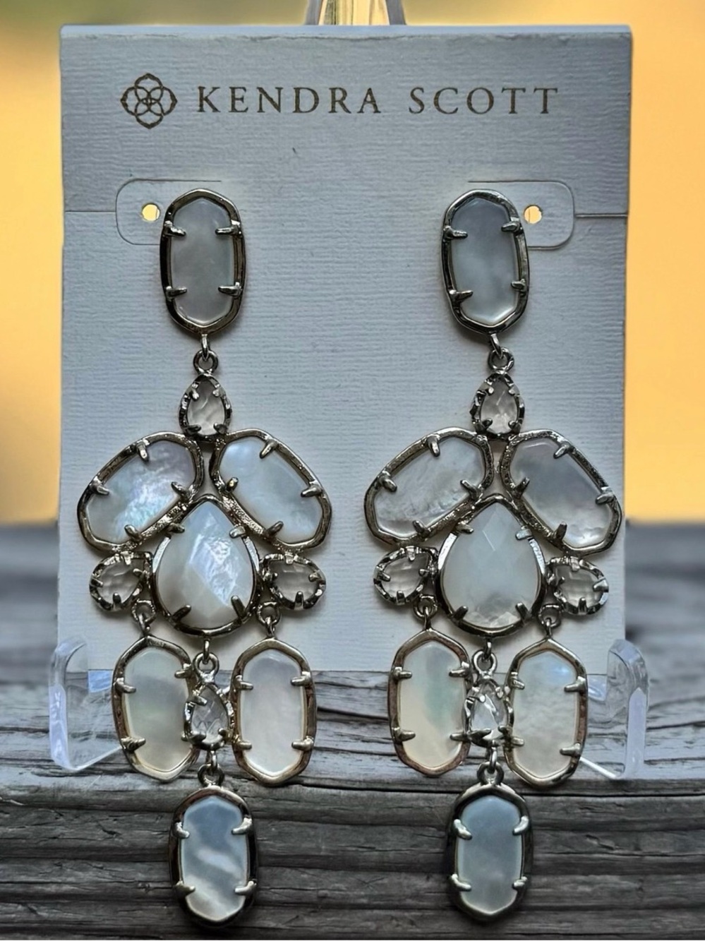 Kendra Scott Kyra Statement Earrings Ivory MOP Silver Rare HTF Vintage - Picture 2 of 5